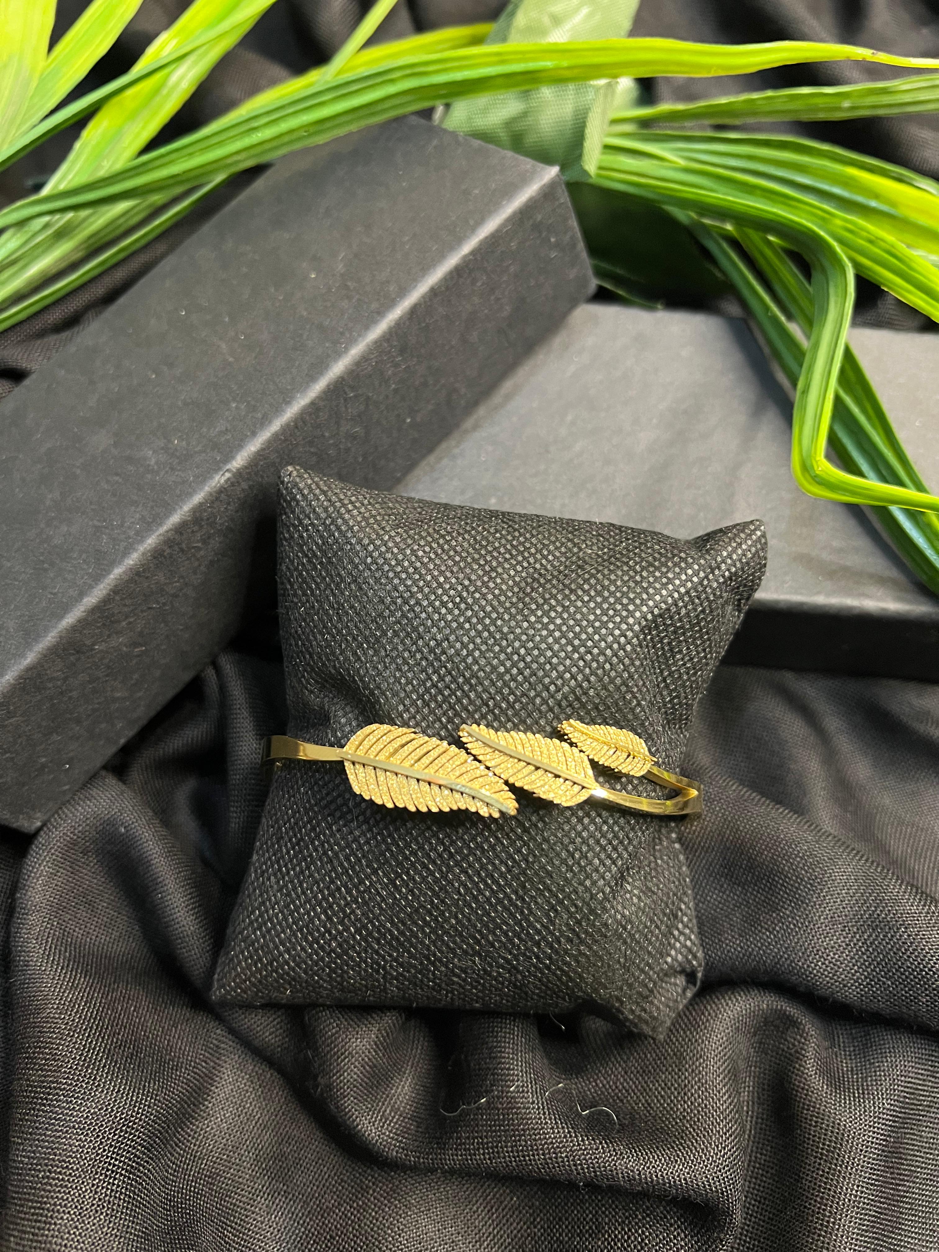 PREMIUM LEAF GOLD BRACELET