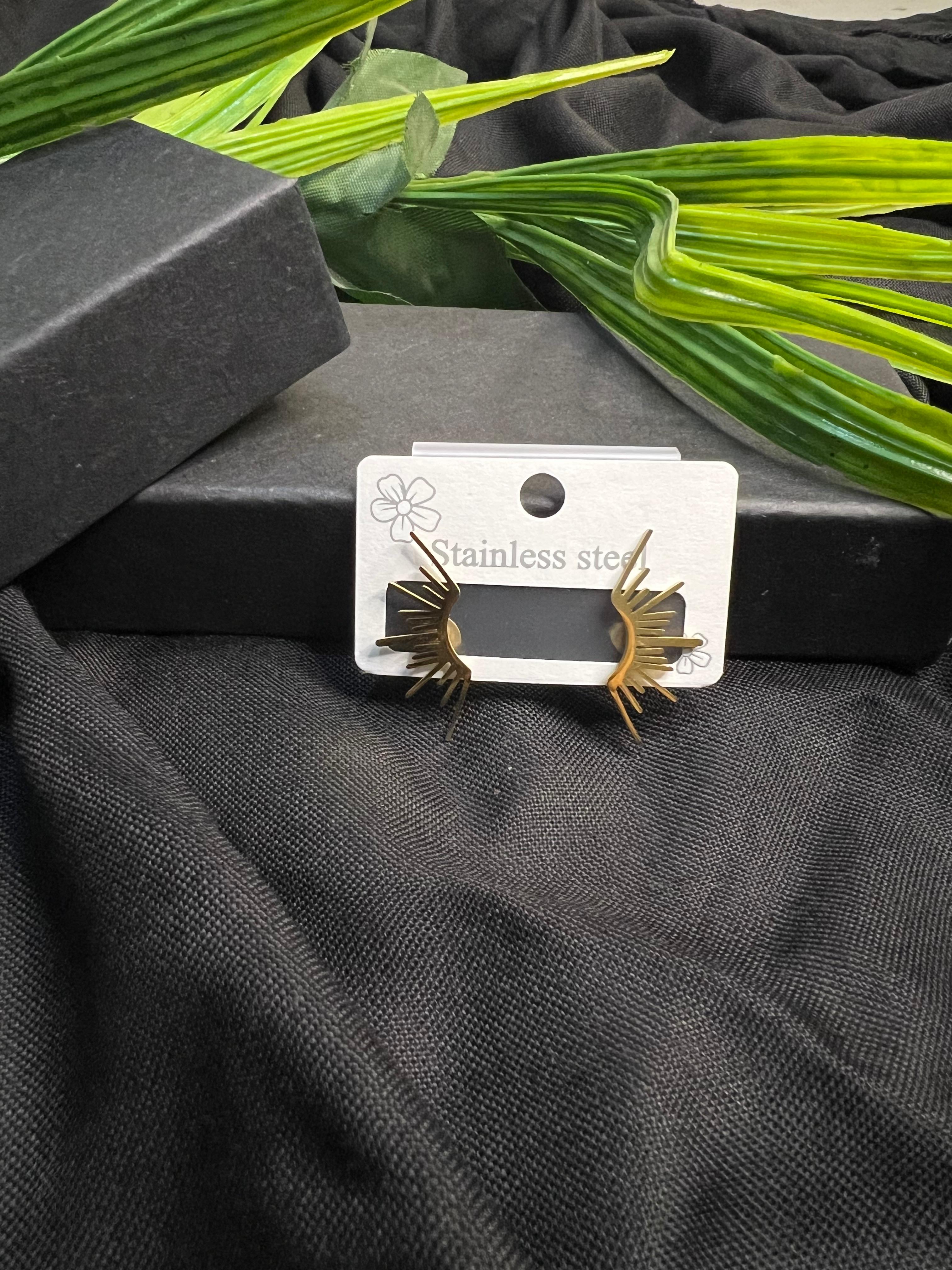 ELEGANT GOLD STAINLESS STEEL EARING