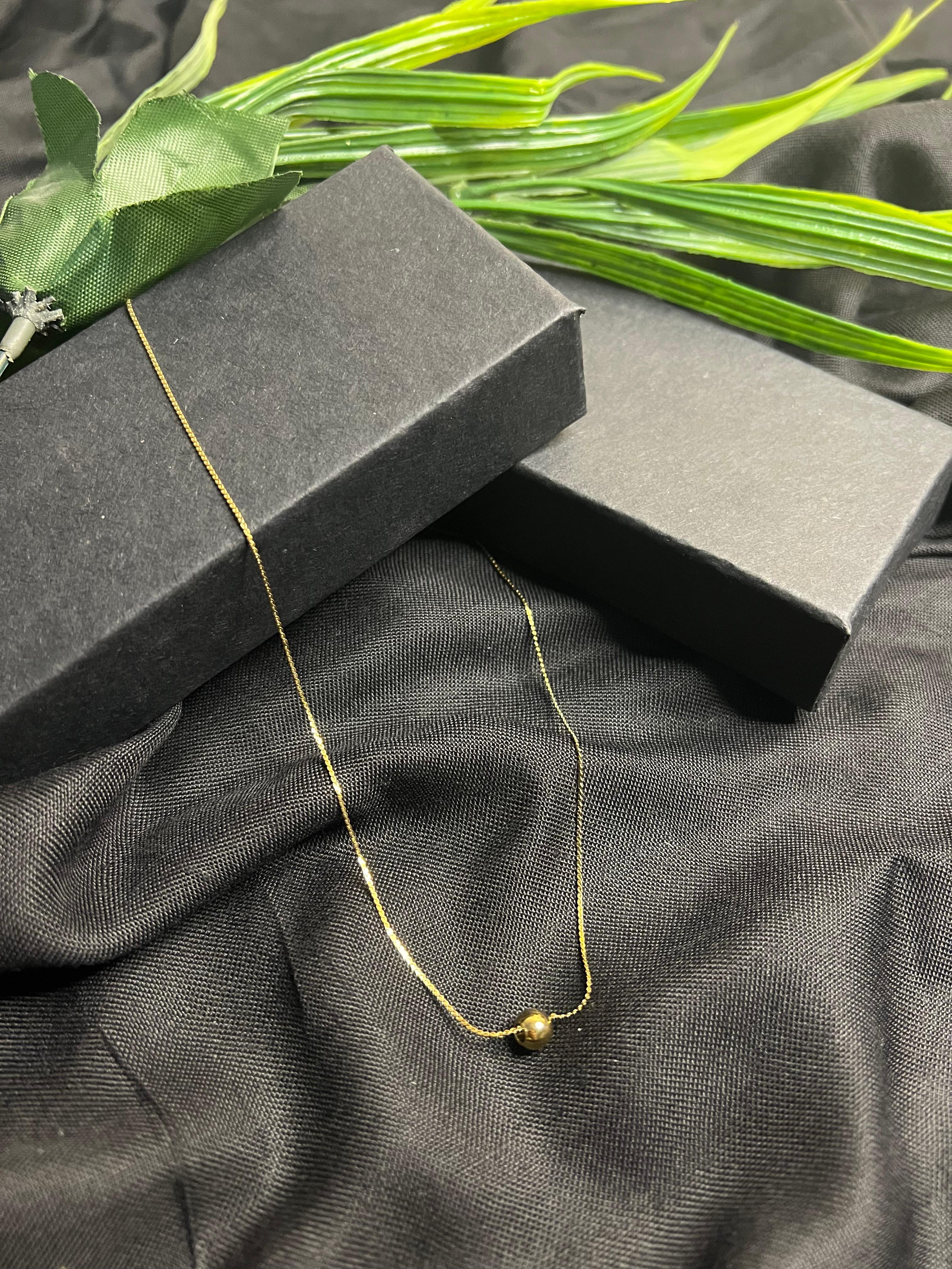 ELEGANT GOLDEN PENDANT