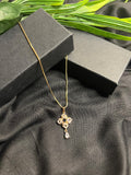 ELEGANT GOLDEN FLOWER PENDANT