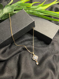 ELEGANT WHITE FLOWER PENDANT